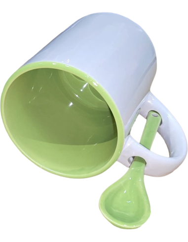 Taza con cucharilla verde